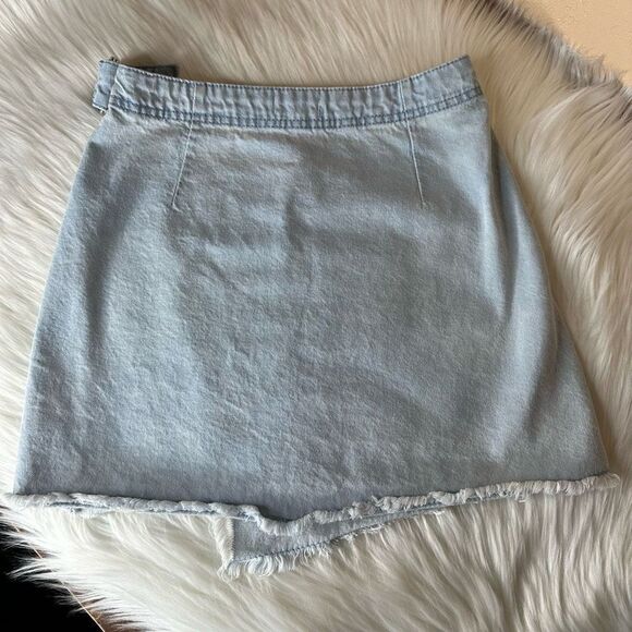 Tobi Belmont Shore LIght Wash Wrap Skirt Size 25 - Picture 12 of 13